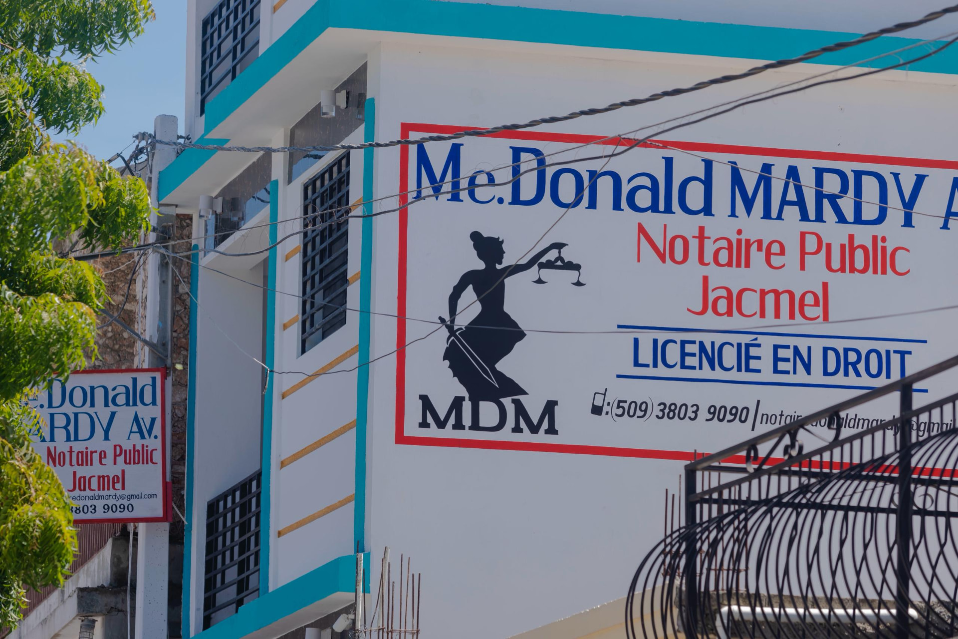 Enseigne murale MDM — Me Donald Mardy, Notaire Public, Licencié en droit